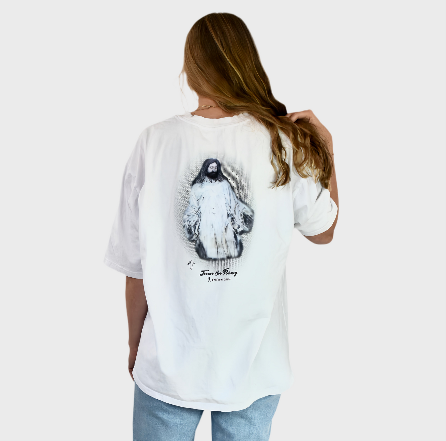 JESUS IS KING HEAVYWEIGHT TEE